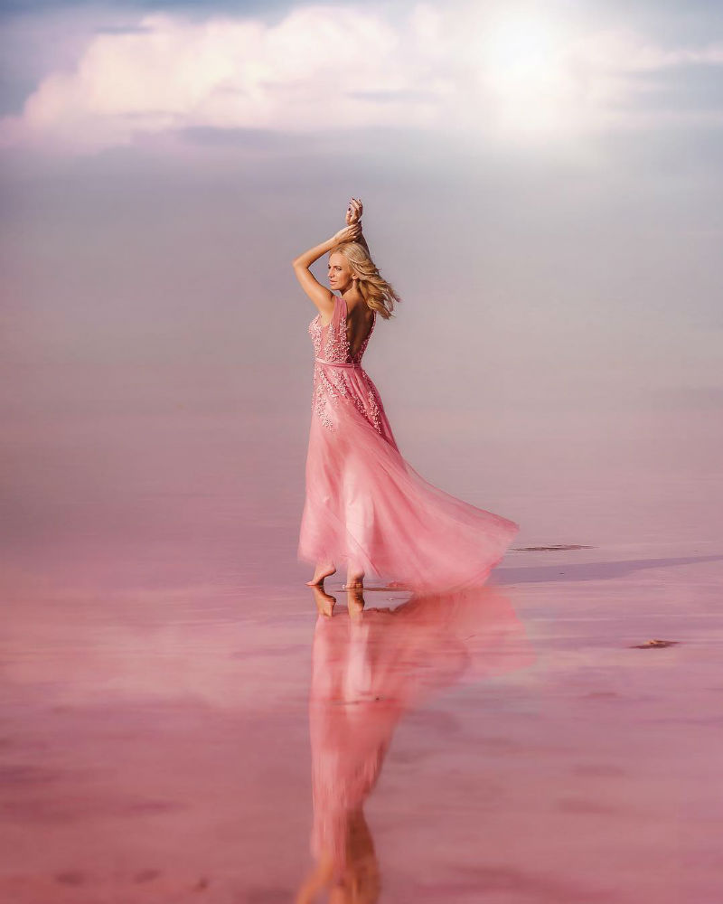 Идея для фото на Розовом озере в Крыму